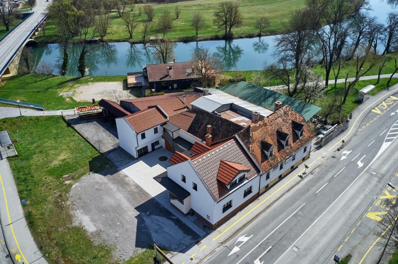 Eva Rooms & Studio Apartment Karlovac Εξωτερικό φωτογραφία