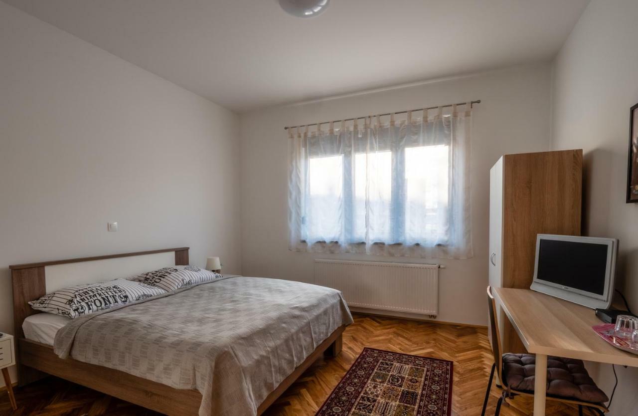 Eva Rooms & Studio Apartment Karlovac Εξωτερικό φωτογραφία
