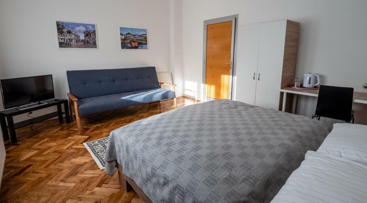 Eva Rooms & Studio Apartment Karlovac Εξωτερικό φωτογραφία
