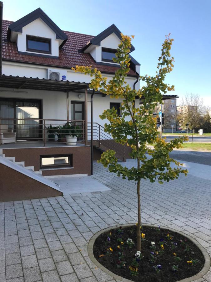 Eva Rooms & Studio Apartment Karlovac Εξωτερικό φωτογραφία